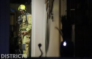 Accu elektrische fiets vliegt tijdens laden in brand Jaarsveldstraat Den Haag