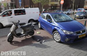 Scooterbestuurder gewond na botsing met automobilist Schalk Burgerstraat Den Haag
