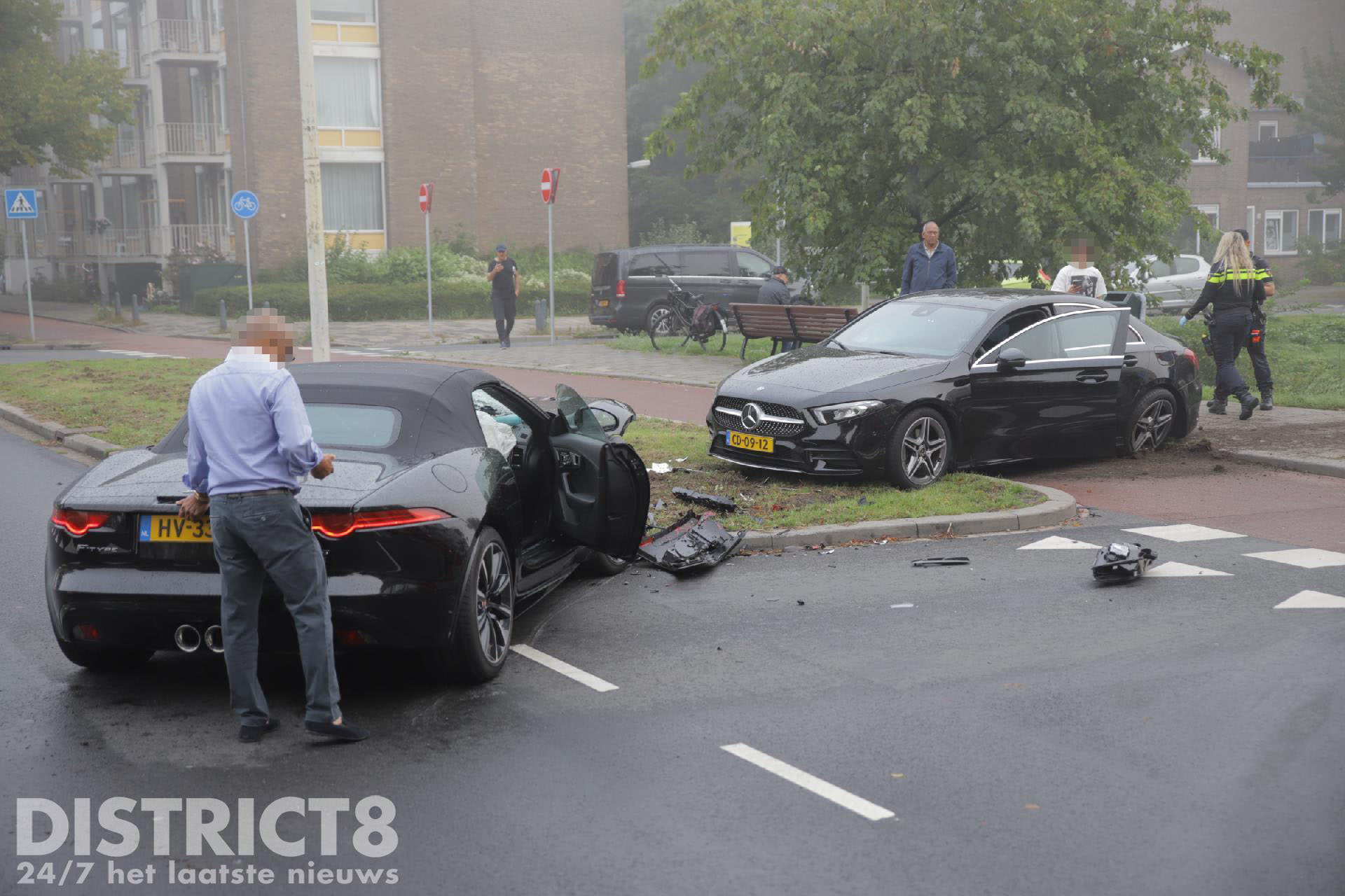 Dure Schade Na Botsing Tussen Twee Autos Meppelweg Den Haag District8 Net