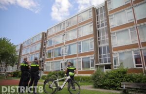 Vrouw neergestoken in woning; politie pakt verdachte op Hoogveen Den Haag