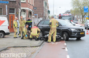 Scooterrijdster gewond na botsing met auto Stalpaert van der Wieleweg Delft